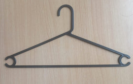 BLACK SLIMLINE PLASTIC TROUSER HANGER 10 - 0