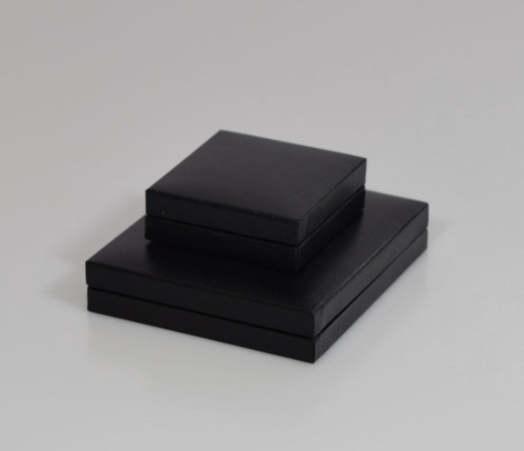 Thick Gift Box for Jewelry Gift Packaging, Bracelet Gift Case with Cotton Filled and Lids (medium) 6.5x6.5x1.5cm
